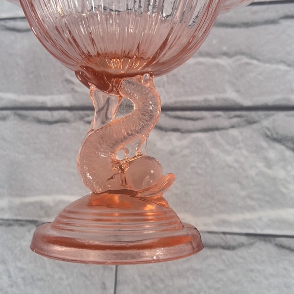 Vintage Pink depression, glass, coy fish Capote - Picture 3 of 7
